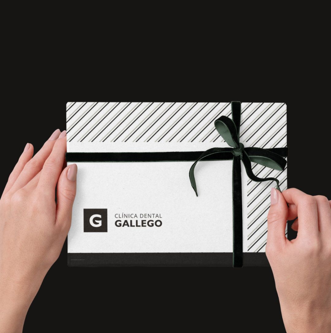 Clínica Dental Gallego | ReBranding · Caja regalo