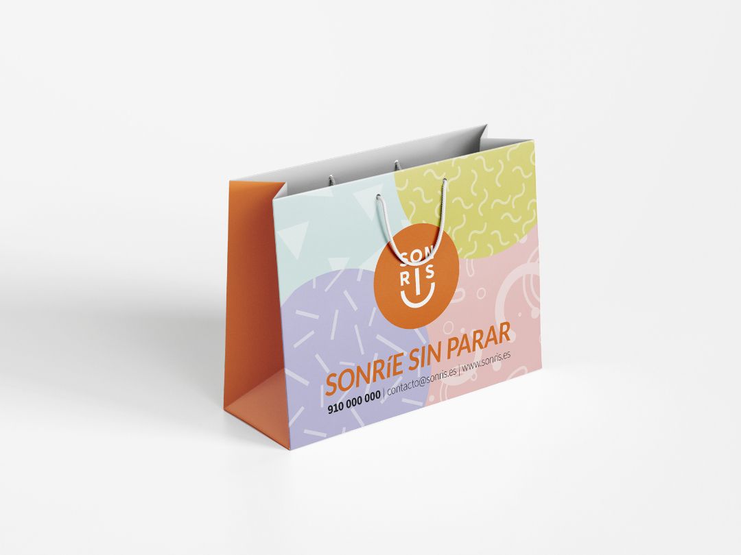 Clínica Dental Sonris | Branding · Bolsa